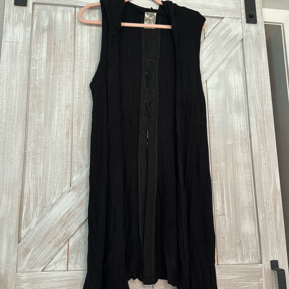 VOCAL sleeveless black lace up with hoodie shrug